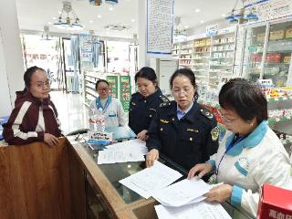 广西百色：集中换证筑牢群众用药安全防线