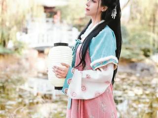 摩洛哥青年迪娜的跨界成长