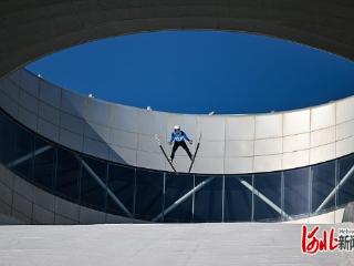 国际雪联跳台滑雪洲际杯在崇礼举行