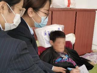 建行岚山支行:为身体不便的老年客户提供上门服务