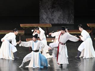 家国情怀引发观众共鸣！舞剧《颜真卿》口碑票房双丰收