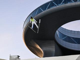 国际雪联跳台滑雪女子世界杯开赛