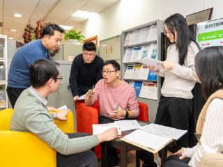 奋勇争先实干家 | 产业规模近800亿元 虹口区绿色低碳“一把手”跑出加速度