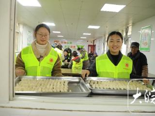 一顿饺子宴暖了67位老人的胃