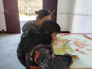 冬日送教暖人心，绘本共读乐融融——塘里小学开展送教上门活动