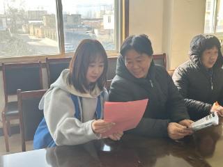 济宁市任城区南张街道西刘社区开展“全民反邪教 同心筑平安”宣传活动