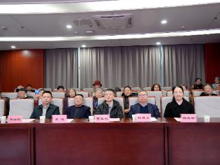 尊师重教传薪火 情暖桑榆启新程