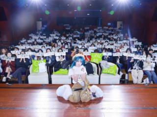 “正统偶像”何解？杨冰怡用十一年交出她的答案