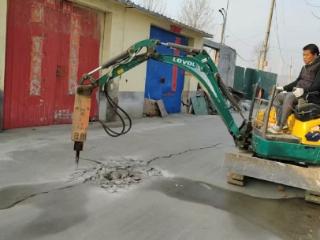 徐家楼街道琵琶湾村水管漏水急民忧 村委抢修暖人心