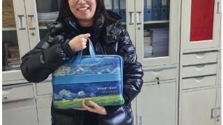 乘客大意丢失电脑 公交司机帮忙寻回