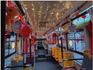 马年主题车厢上线