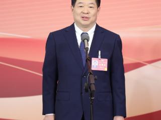 2026委员通道丨余纪云：生态治理修复的是山水 温暖的是人心
