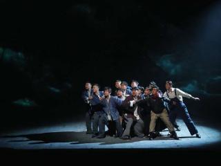 话剧《寻找“杜立特”》在杭州上演