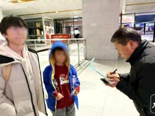 合肥机场跨城送“无陪儿童”安全归家