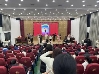 婺源中学首届青春期研修班与第七期智慧父母研修班圆满结业