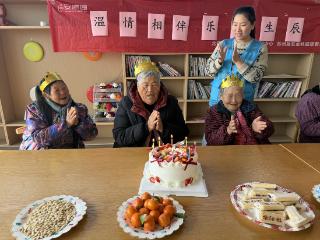 相城经开区北桥街道石桥村：温情聚首庆生辰 青禾相伴暖夕阳