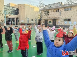 石家庄市联盟路小学：骏马闹新春 盟娃闯学关