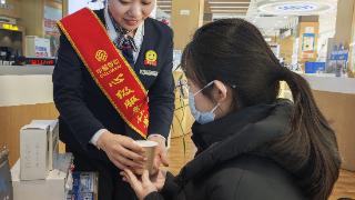 山东移动聊城开发区分公司寒潮送温暖 移动心级伴