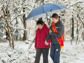 山东移动寿光分公司开展心级服务“不降温” 我为银发“添暖意”主题服务活动