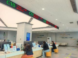 青岛市崂山区推动“高效办成一件事”落地见效 “一件事一次办”服务惠及千家万户