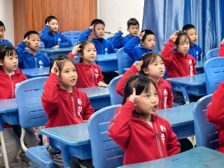 指尖跃动安全韵——济南市景山小学开展安全主题手势舞展评