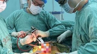 86岁老人遭遇高危骨折，青岛西海岸第二医院多学科协作助其48小时重新站立！