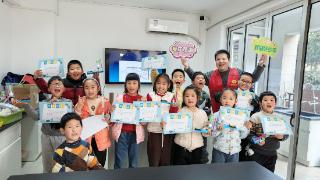 科学探秘 巧手求真 观湖社区伯努利实验点亮青少年科学梦