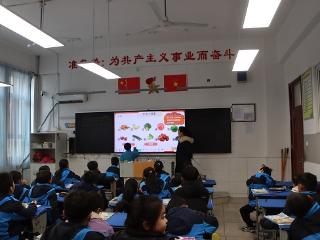 莒南县第五小学开展“无纸化乐考”活动