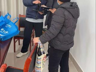 农行肥城湖屯支行：规范收费解顾虑，上门指导暖人心