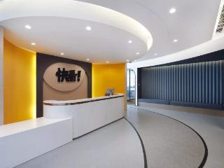 快看漫画5位股东同时退出，陈安妮成唯一董事持股比例升至99%