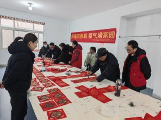 济宁市任城区李营街道薛口社区开展“墨韵传福暖邻里 新春年味满社区”活动
