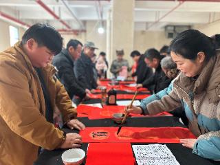 墨香添年味 法治暖民心 | 南京溧水区新春普法送春联活动开始啦！