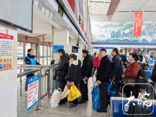 直击春运首日丨合肥汽车站迎来重启后的第二场春运 上百条班线、486台车已全部投用