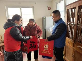 张家港农商银行昆山支行慰问特殊群体