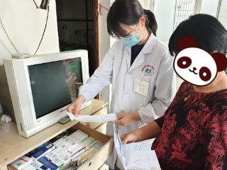 老人误信传言擅自停药，家医团队紧急“纠偏”