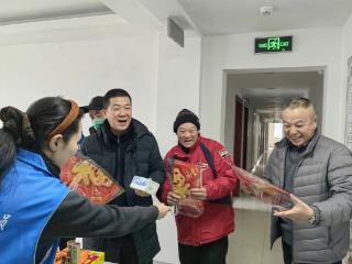 济宁市任城区阜桥街道红东社区开展“文明过节·绿色生活”志愿服务活动