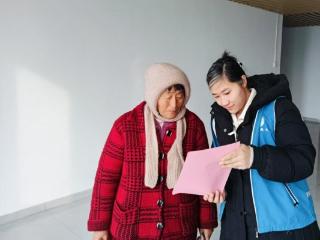 济宁市任城区南张街道红星西路社区开展“关爱老年心，守护夕阳红”老年人心理健康宣传活动