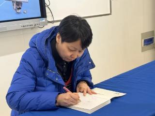 从棋局到讲台！特级大师张国凤现身东桥中心小学，以棋育人浸润校园