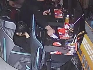 不偷手机只偷电话卡？