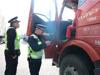 青岛西海岸新区综合行政执法局全力护航“春运”平安路