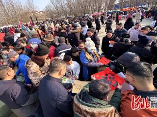 秦皇岛图书馆开展三下乡集中服务