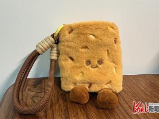 纵览原创｜缸炉烧饼变包挂！在上海工作的石家庄设计师让乡愁成了看得见的创意