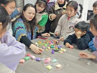 【童享精彩冬日】巧手捏童趣 创意伴成长——济南市莱芜区羊里街道“家门口托管站”开展橡皮泥创意手工活动