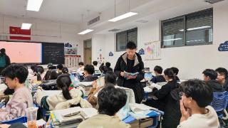 情系母校 西北农林科技大学学子回访郑州龙湖一中开展宣讲交流