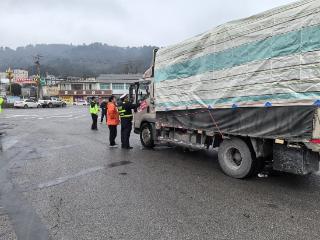 平安产险贵州分公司联合贵州交警 为万家团圆铺就贵州春运平安路