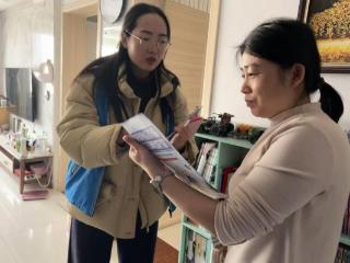 济宁市任城区李营街道翔悦社区开展“防骗你我他 全民共反诈”反诈宣传活动