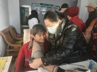 义诊进村居 健康零距离 滨城区梁才街道社区卫生服务中心开展免费义诊活动