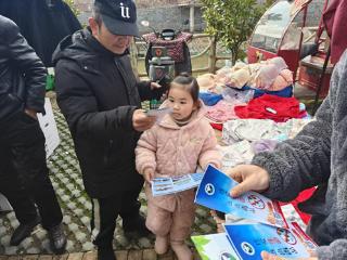 余干县社赓镇全域踏查铲毒，共筑“无毒乡镇”坚固防线