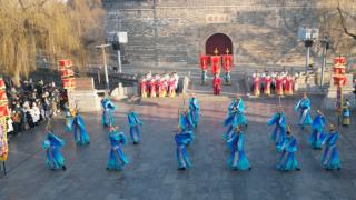 千年孔府年味浓 骐骥驰骋启新章 —— 山东曲阜启动“孔府过大年”系列新春文旅活动，让传统文化“活”在当下