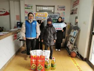 济宁市任城区阜桥街道粉莲街社区开展“春风送暖 邻里守望”志愿服务活动